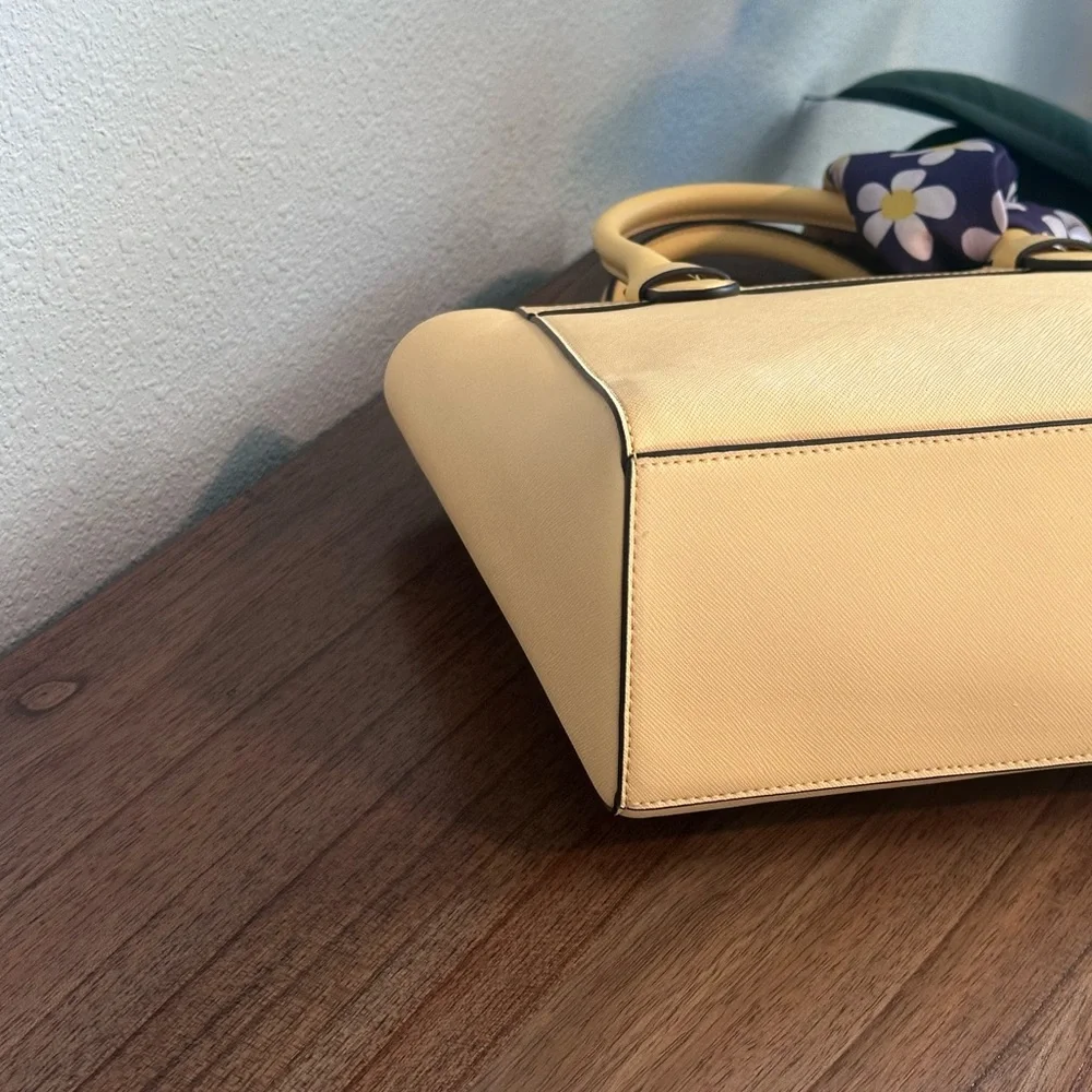 Kate Spade New York Melanie Satchel - Like New! - Picture 9 of 12